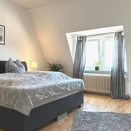 דירה Apartment-best Location! *